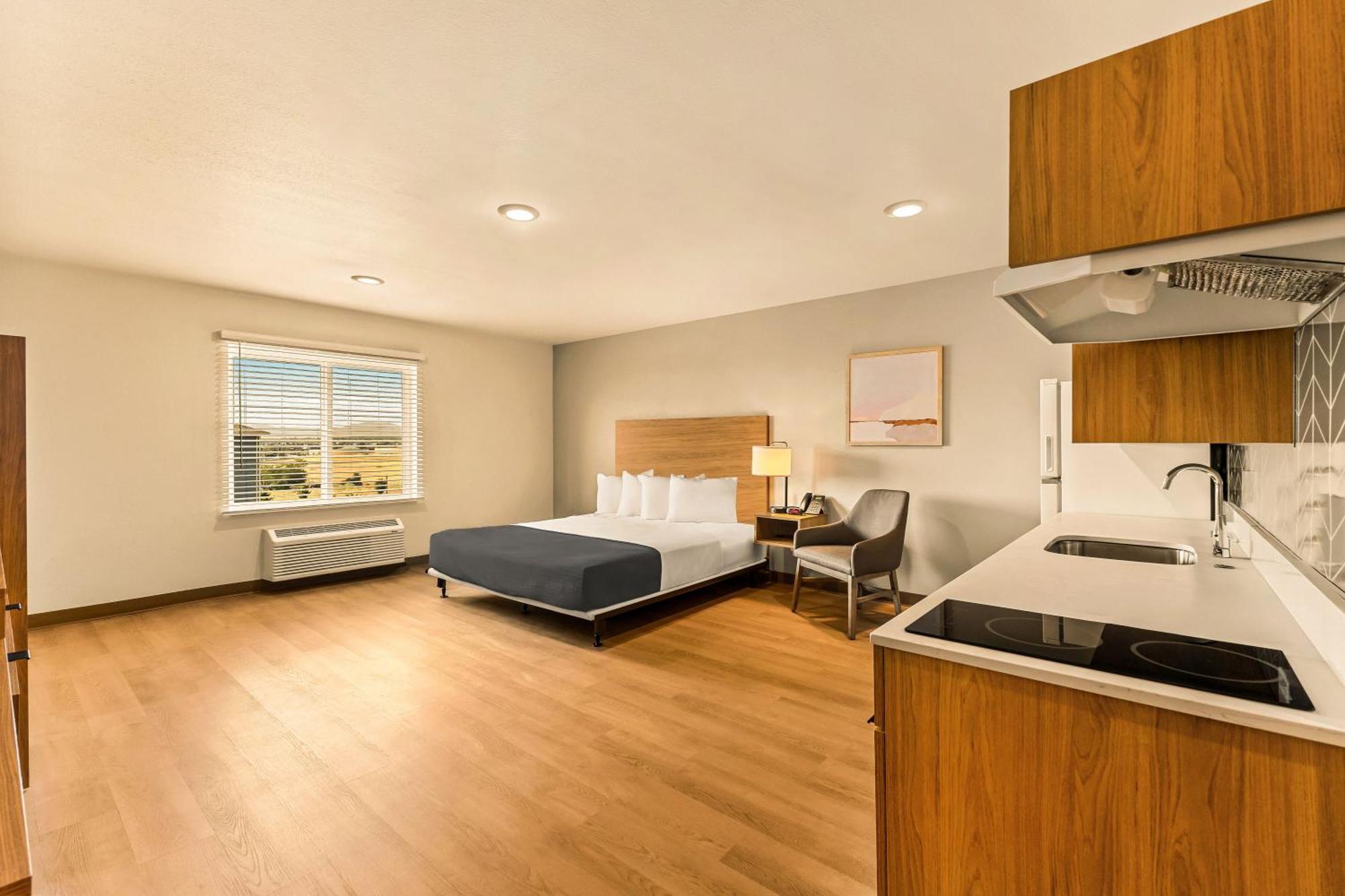 Livaway Suites Salt Lake City- West Jordan Exterior photo